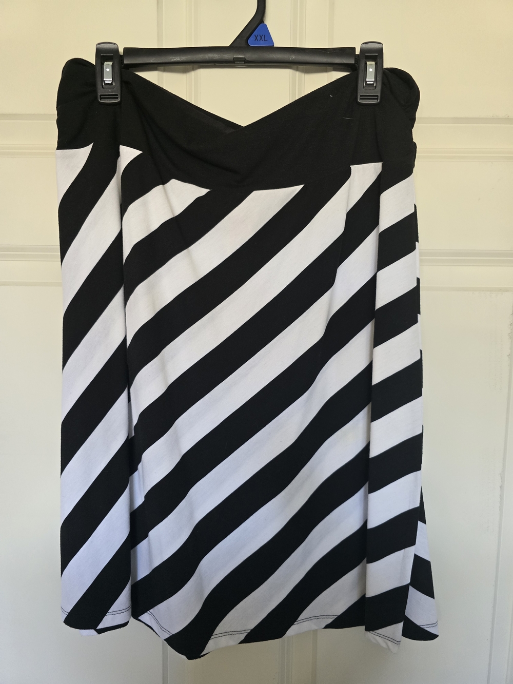 Faded Glory Black and White Diagonal Stripe A-Line Skirt